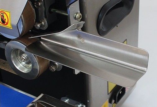 Seal Coffee Bags with Date Print Using Nitrogen Gas Flushing Continuous Band Sealer