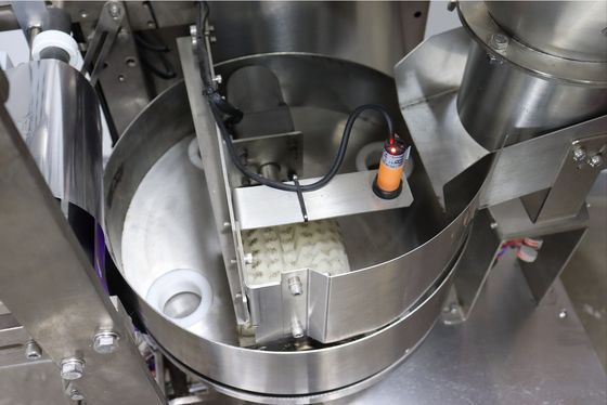 Automatic Vertical Packaging Machine for 1-100g Seeds Easy to Operate and Maintain