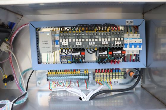 Continuous Belt Type Vacuum Sealing Machine for Poultry Meat in Machinery Repair Shops