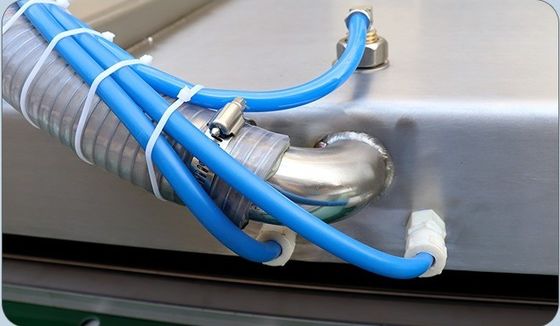 Continuous Belt Type Vacuum Sealing Machine for Poultry Meat in Machinery Repair Shops