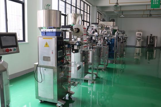 10 Weigh Heads Fill Roll Vertical Packing Machine for Peanut Twist Snack Candy 350 KG