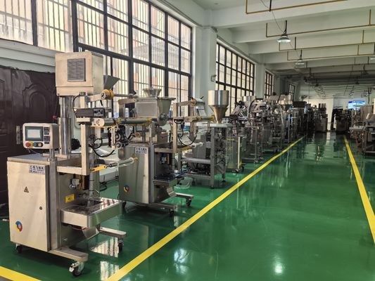 Automatic Granule Food Packaging Machine for Triangle Sachet Candy 400 KG Capacity