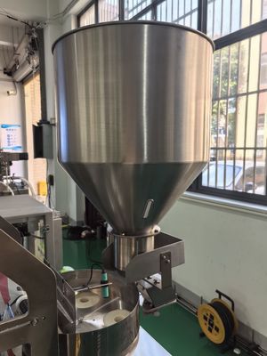 Automatic Granule Food Packaging Machine for Triangle Sachet Candy 400 KG Capacity