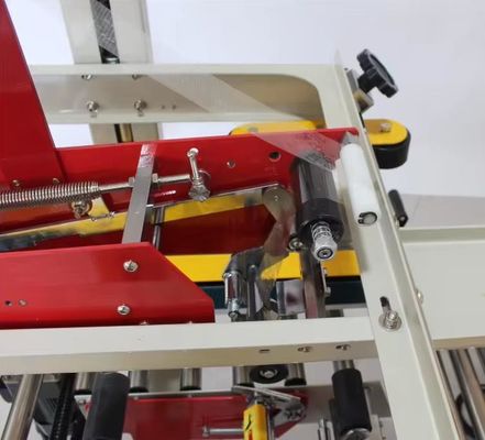 Carton Sealer Adhesive Flat Surface Side Labeling Machine for B2B Packaging Solutions