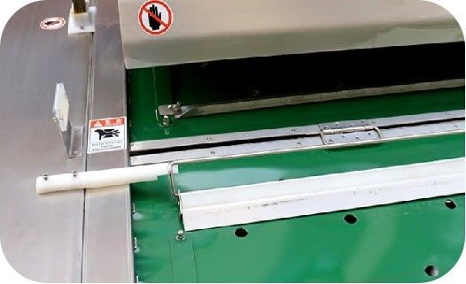 YF-1000 Automatic Vacuum Sealing Machine for Continuous Food Packaging and Preservation