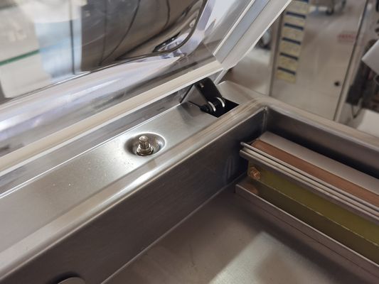 Easy to Single Chamber Vacuum Sealing Packing Machine for Food Vegetable Dates Beans